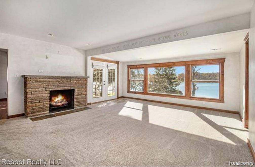 West Bloomfield, MI,2739 Lakeridge
