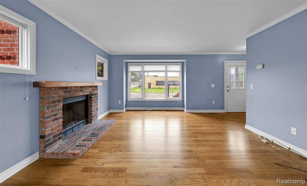 Ferndale, MI 48220,1053 WOODWARD Heights