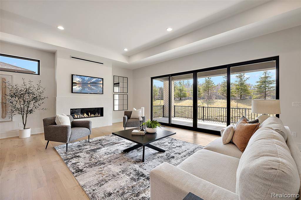 Novi, MI,49588 VILLA Drive