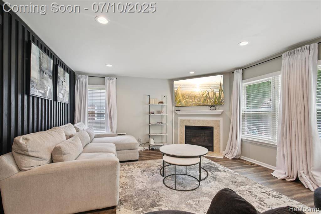 Canton, MI 48187,46533 Woodside Drive