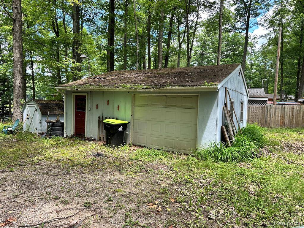 Sherman, MI 48624,5049 Ruby Drive