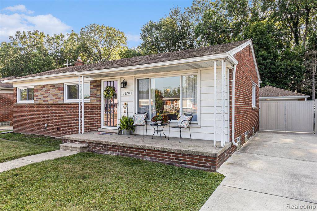 Trenton, MI 48183,1820 W Longmeadow Road