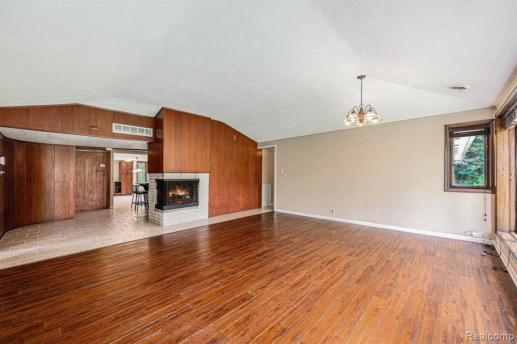 Farmington, MI 48331,36680 Howard Road
