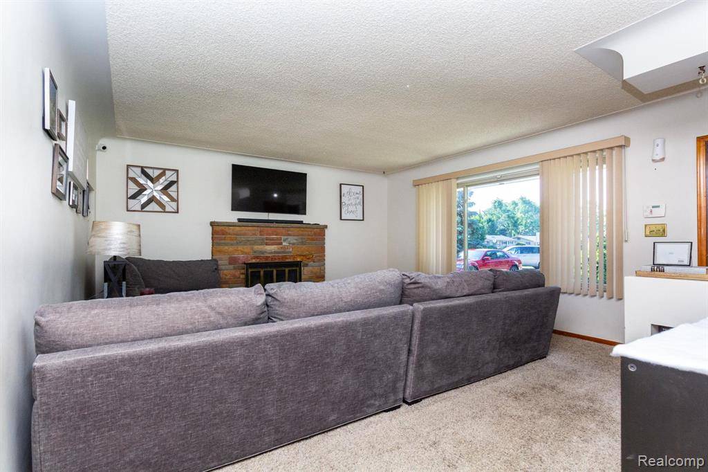 Sterling Heights, MI 48312,8345 E 14 Mile Road