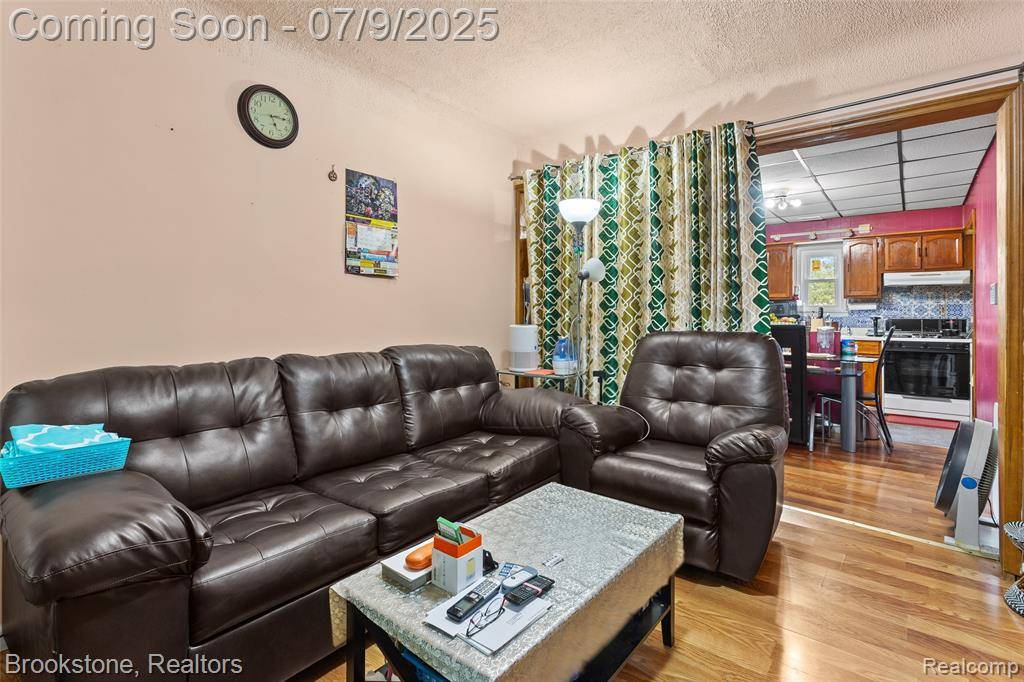 Hamtramck, MI 48212,3831 Casmere Street