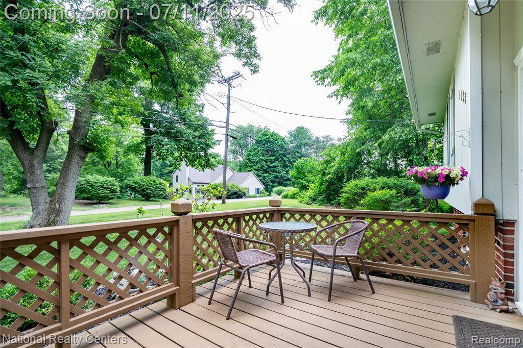 Clarkston, MI 48348,4855 Crestview Drive
