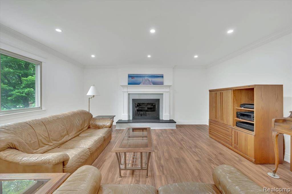 Rochester Hills, MI 48309,3417 Palm Aire Court