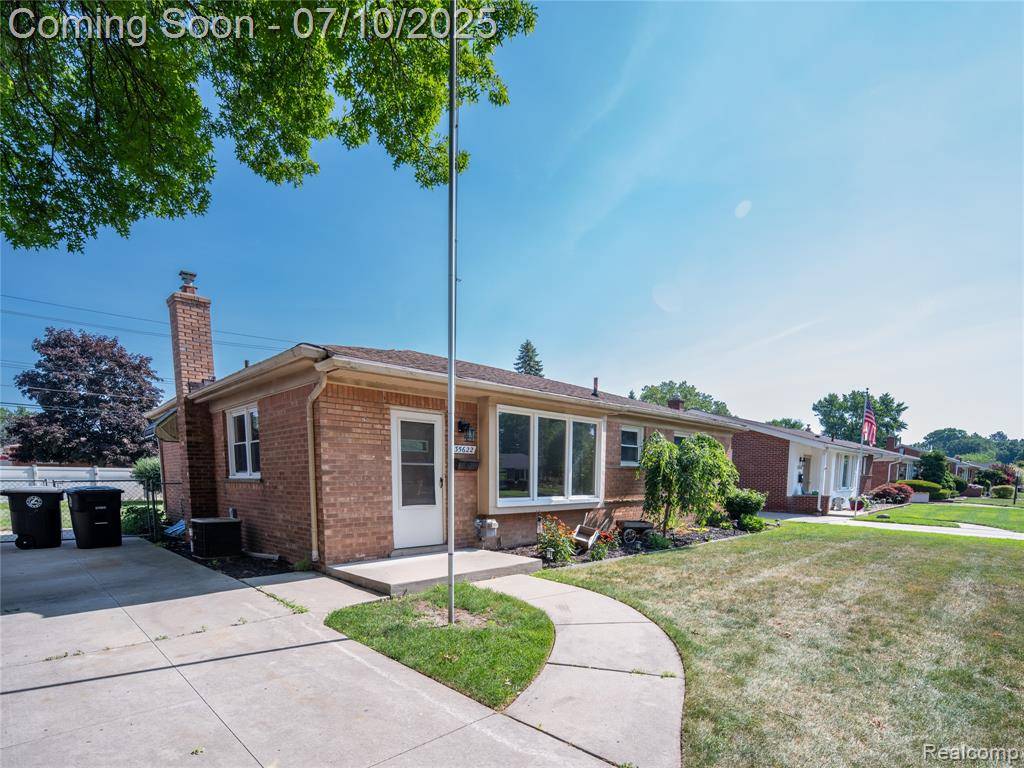 Livonia, MI 48150,35622 Minton Street