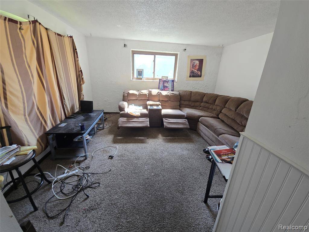 Mount Clemens, MI 48043,46 Michigan Street