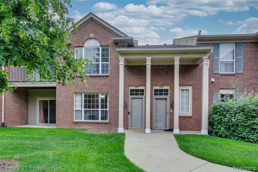 Walled Lake, MI 48390,12107 Chesapeake Circle