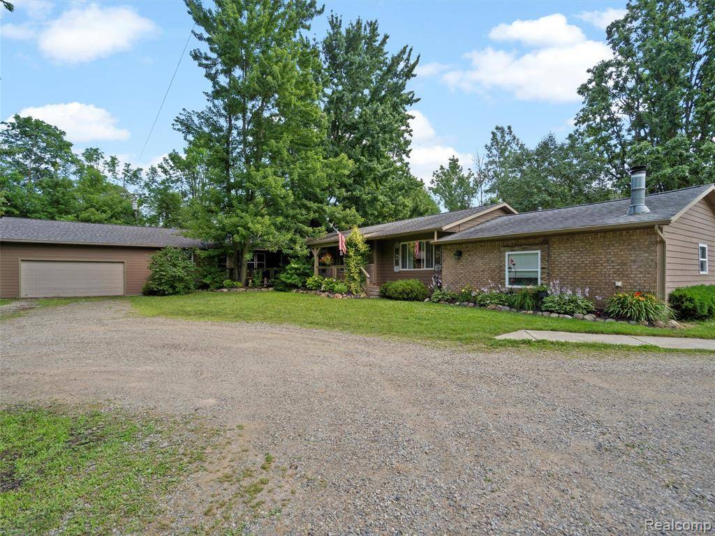 Almont, MI 48003,3365 Howland Road