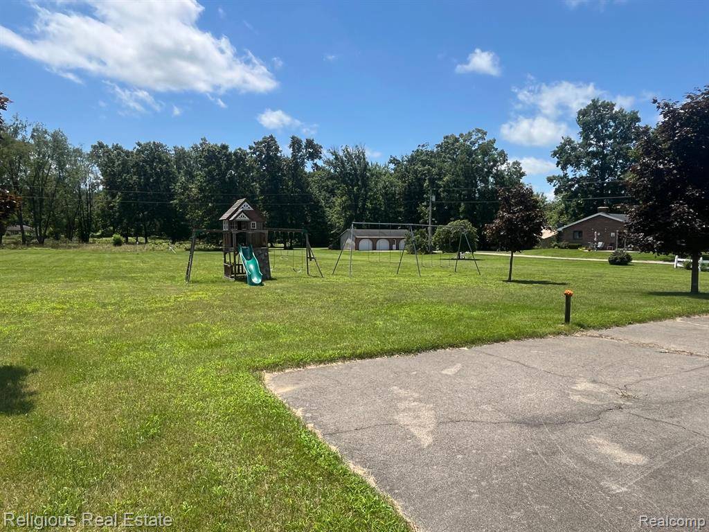 Vicksburg, MI 49097,109 MISSION Drive