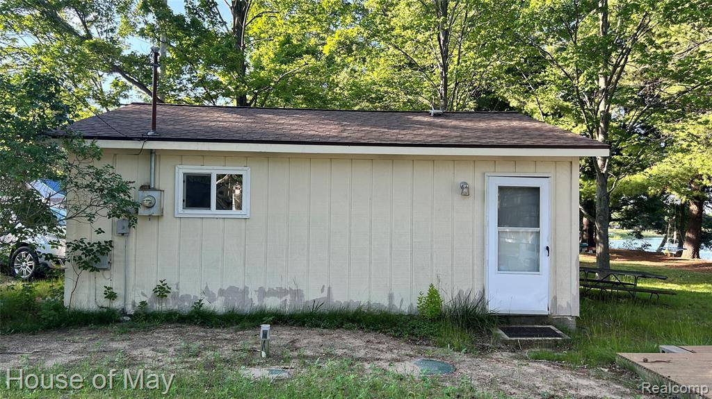 Gladwin, MI 48624,3764 Peninsular Drive