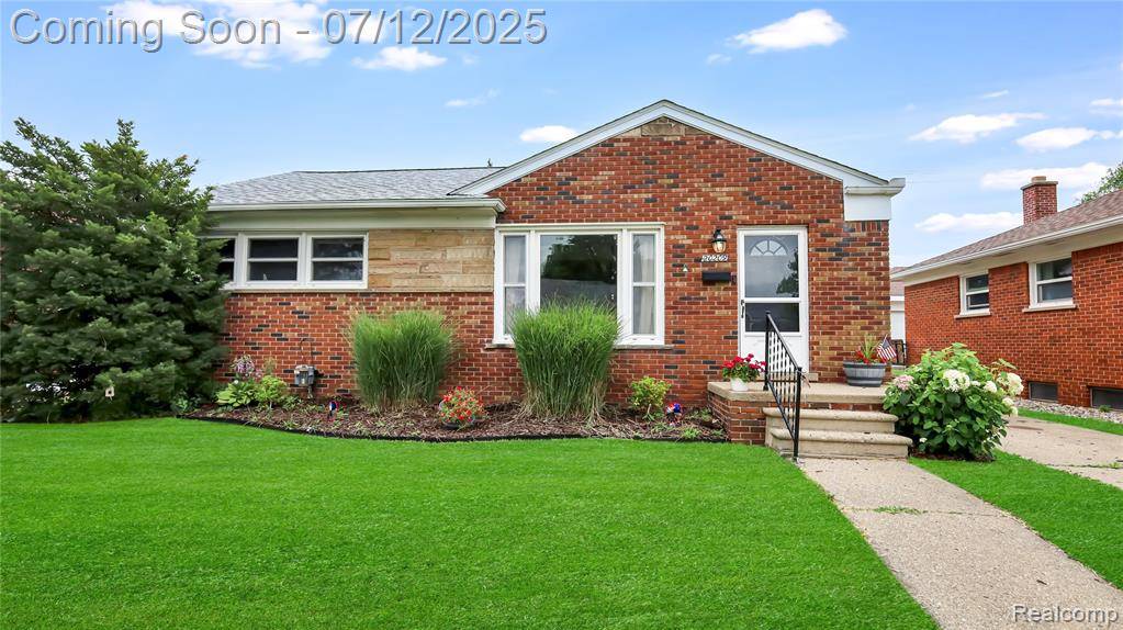 Saint Clair Shores, MI 48080,20209 Gaukler Street
