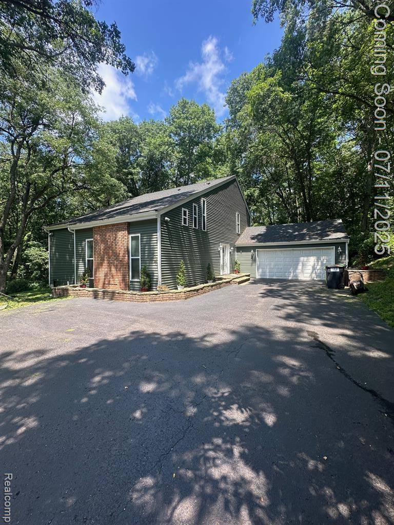 Pinckney, MI 48169,10294 McGregor Road