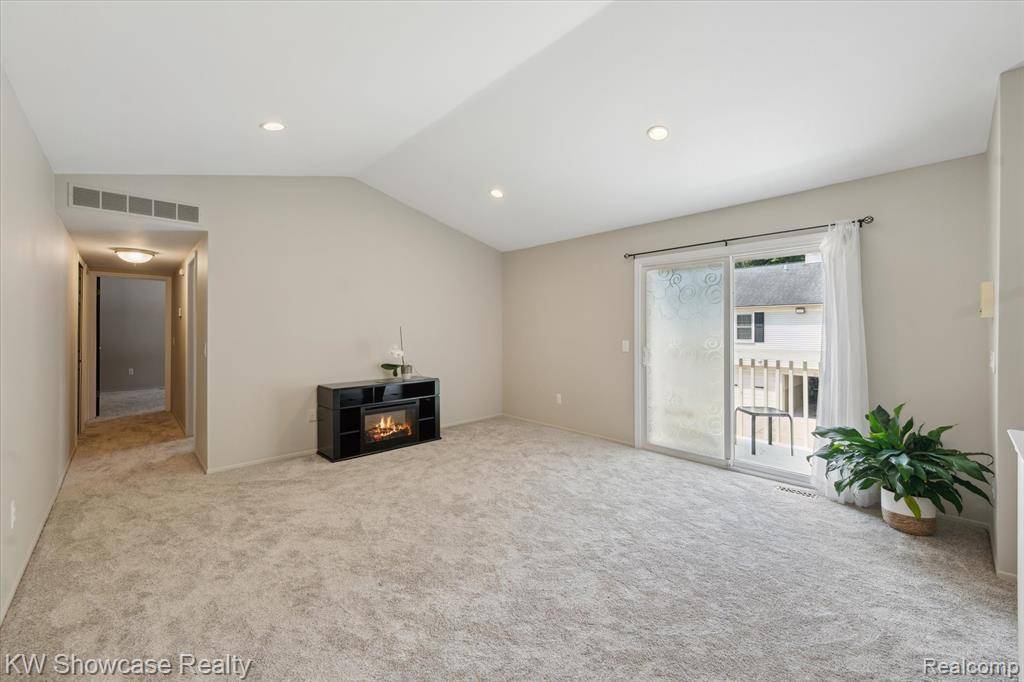 Commerce Twp, MI 48327,7783 Lake Ridge Drive