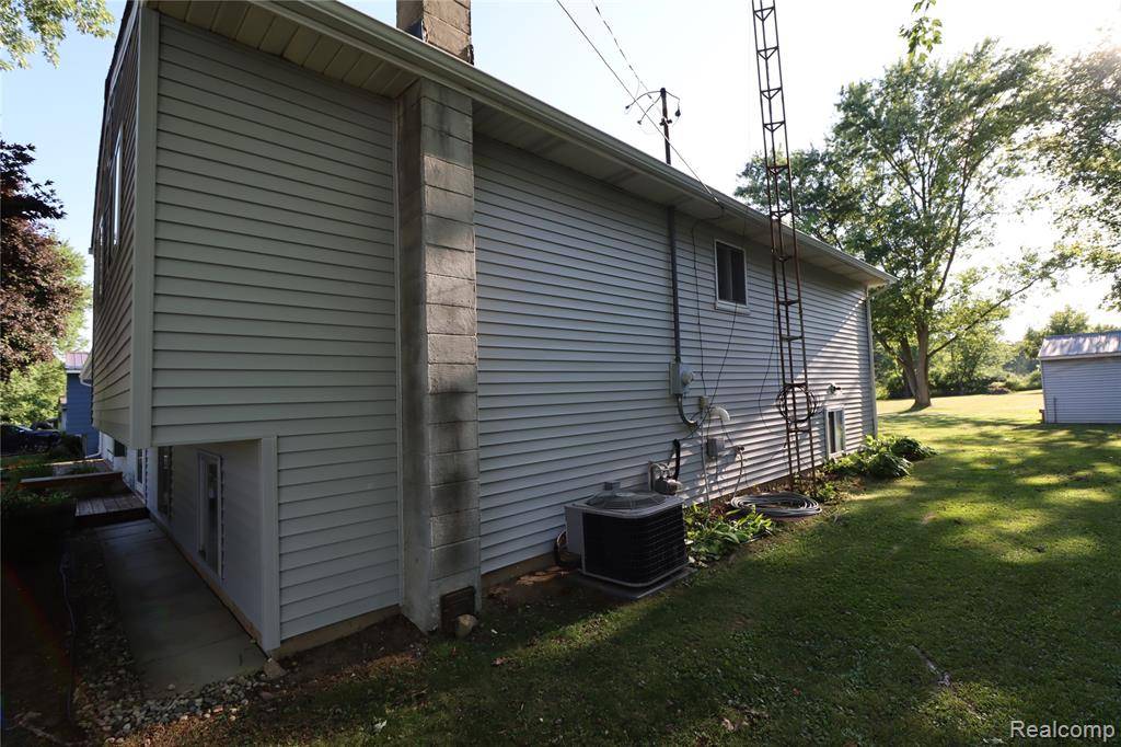 Goodrich Vlg, MI,9360 Gale Road