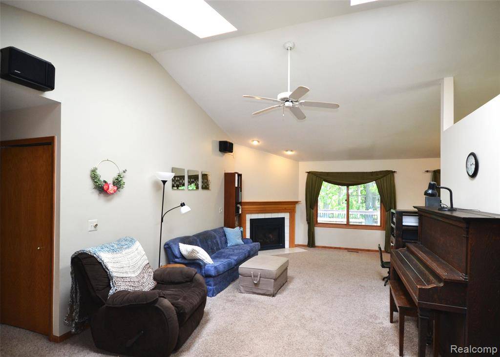 Holly, MI 48442,10010 Orchard Ridge Court