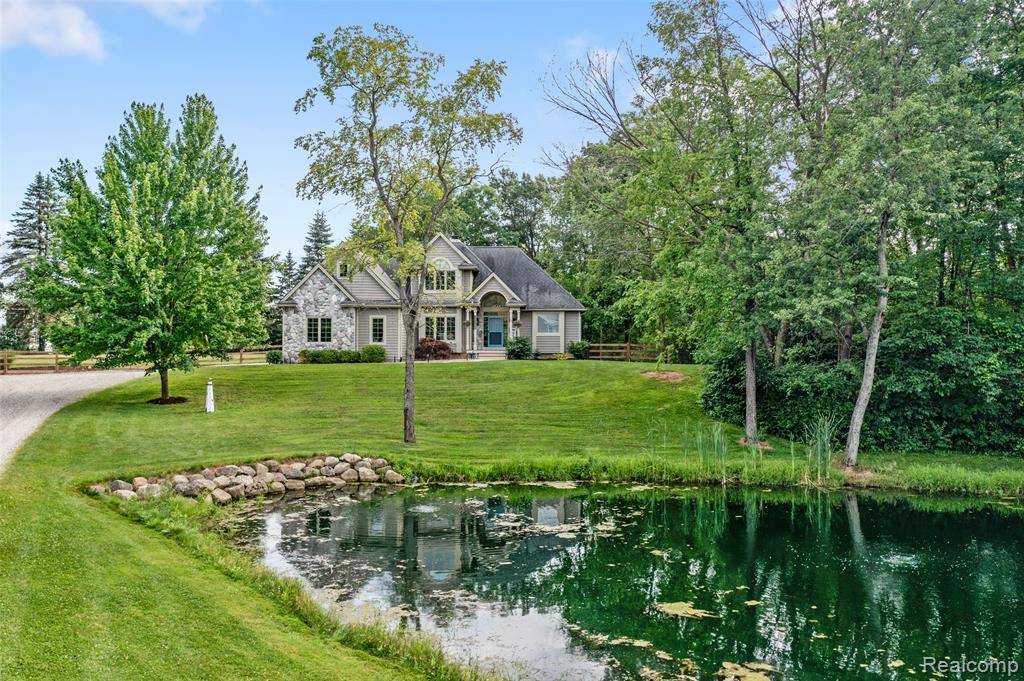 New Hudson, MI 48165,59903 Blue Heron Road