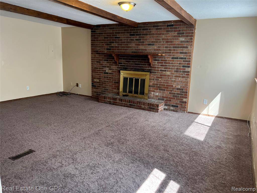 Warren, MI 48089,11267 JACKSON Avenue