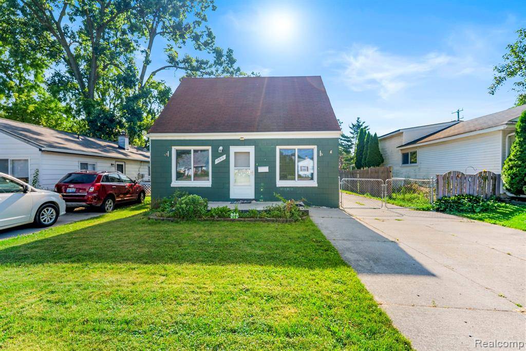 Redford, MI 48239,15910 Beech Daly Road