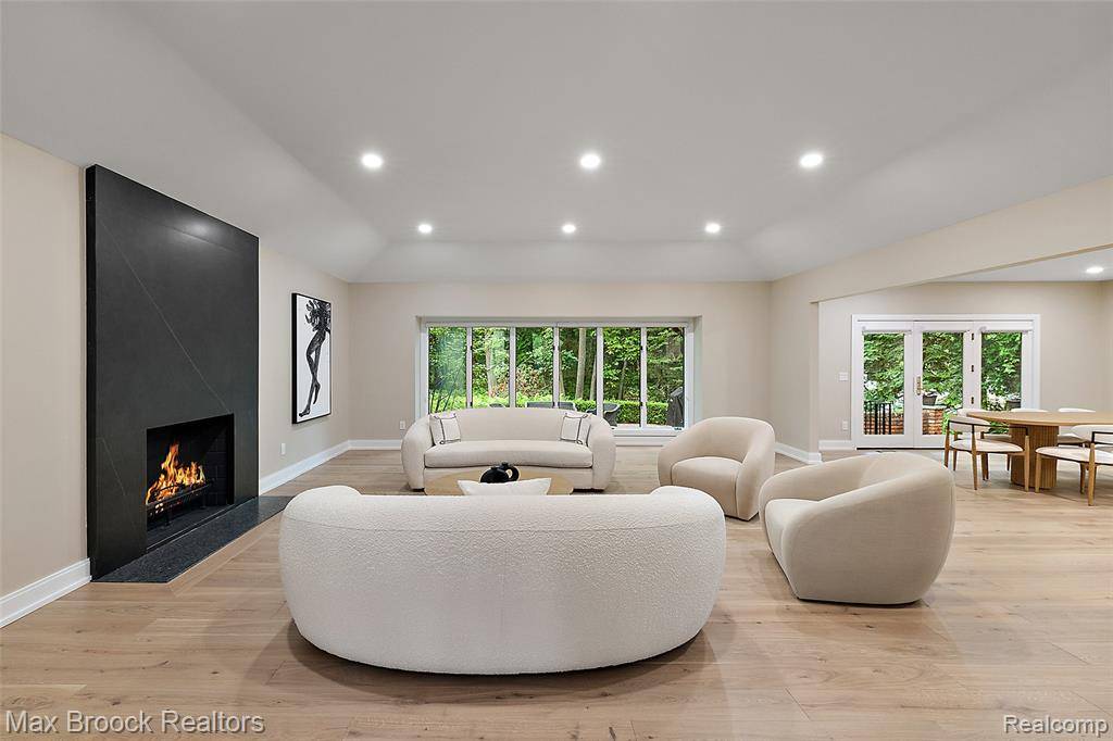 Bloomfield Hills, MI 48301,3546 Bloomfield Club Drive