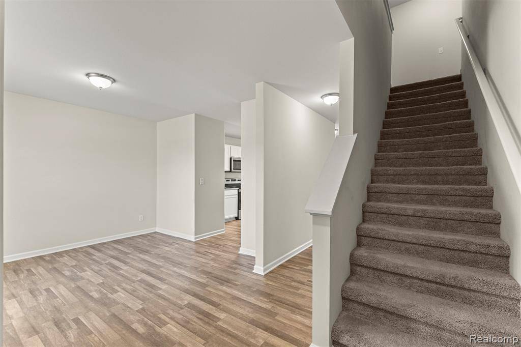 Dearborn Heights, MI 48180,10834 Lakeview Drive