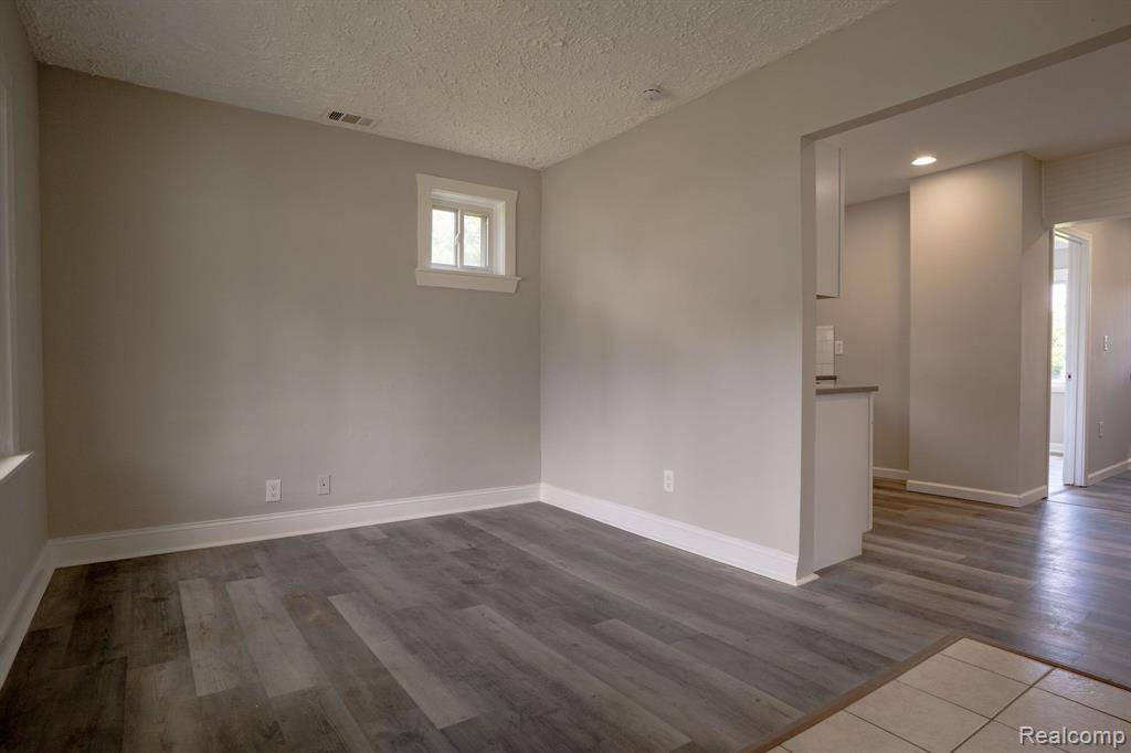 Roseville, MI 48066,27500 Tighe Street