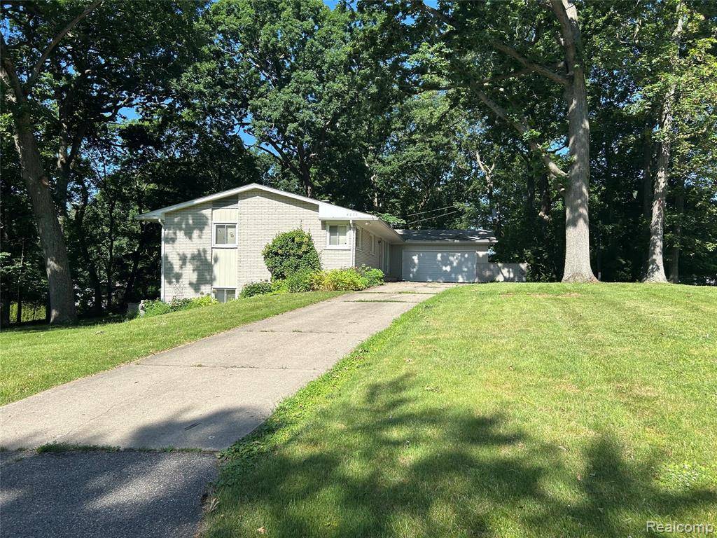 West Bloomfield, MI 48323,4230 Wendell Road