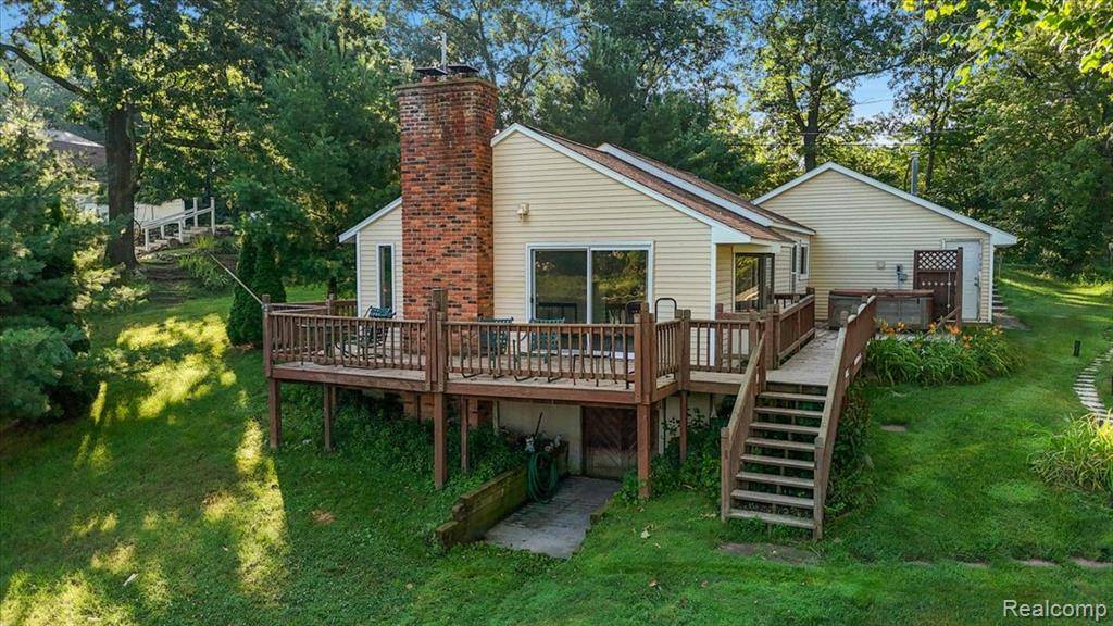 Brighton, MI 48116,9080 River Valley Road