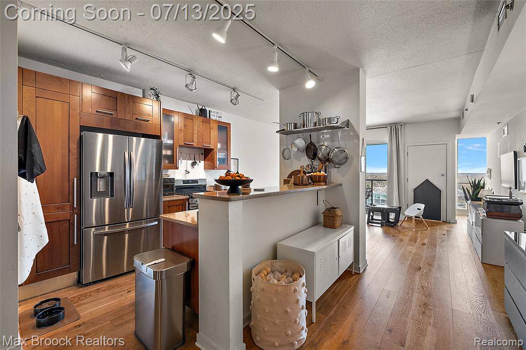 Royal Oak, MI 48067,432 S Washington Avenue