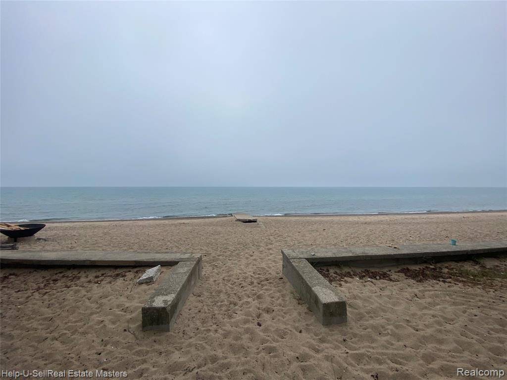 Fort Gratiot, MI 48059,5871 Manor Drive