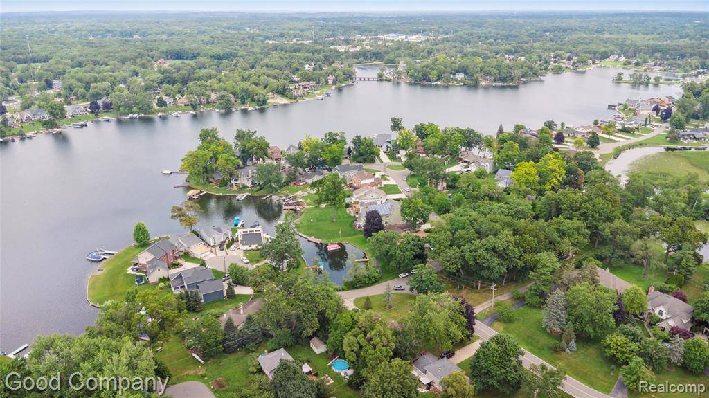 Wolverine Lake, MI 48390,2289 Paulette Drive