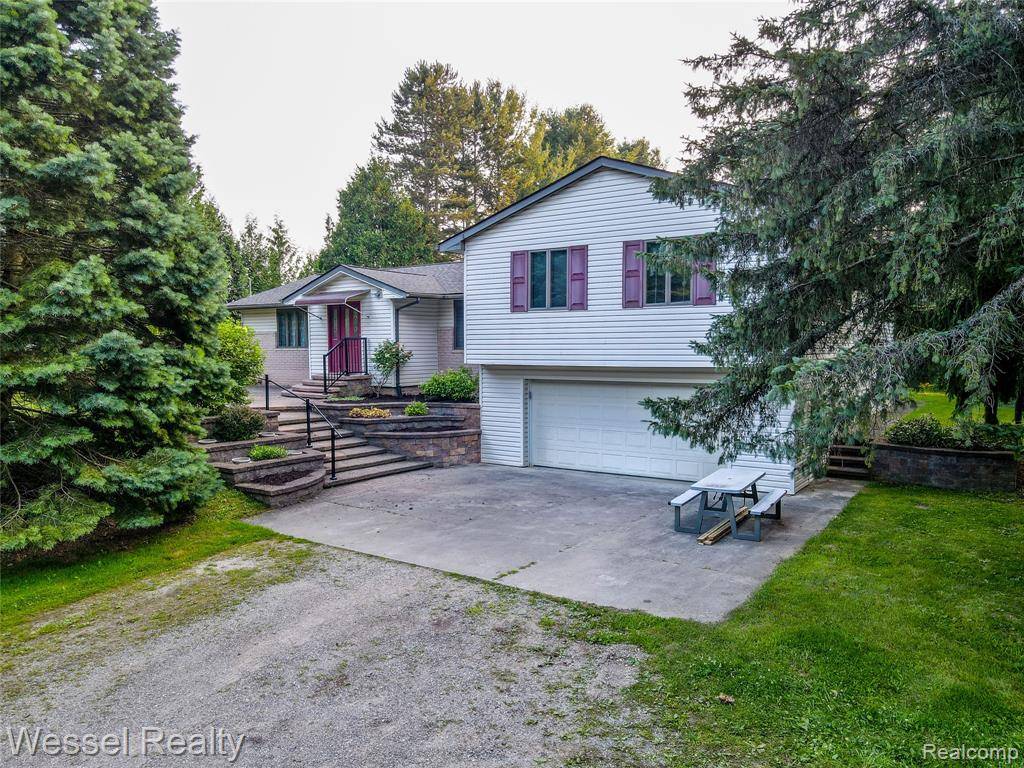 Leonard, MI 48367,2465 Texter Road
