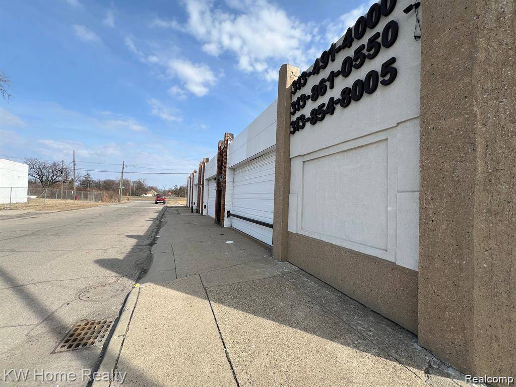 Detroit, MI 48227,13132 Grand River Avenue