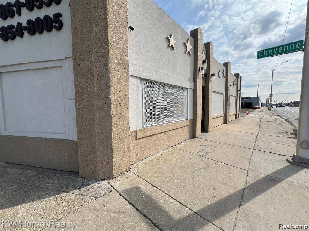 Detroit, MI 48227,13132 Grand River Avenue