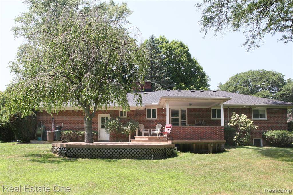 Rochester Hills, MI 48309,483 Rochdale S Drive
