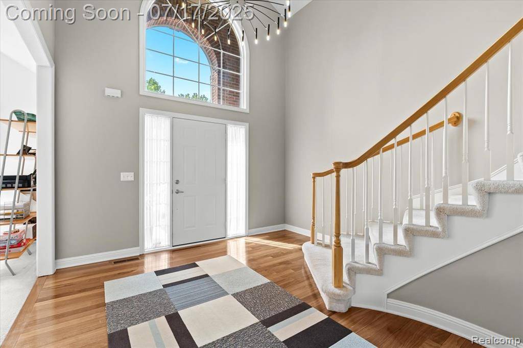 Canton, MI 48188,48051 Inveraray Road
