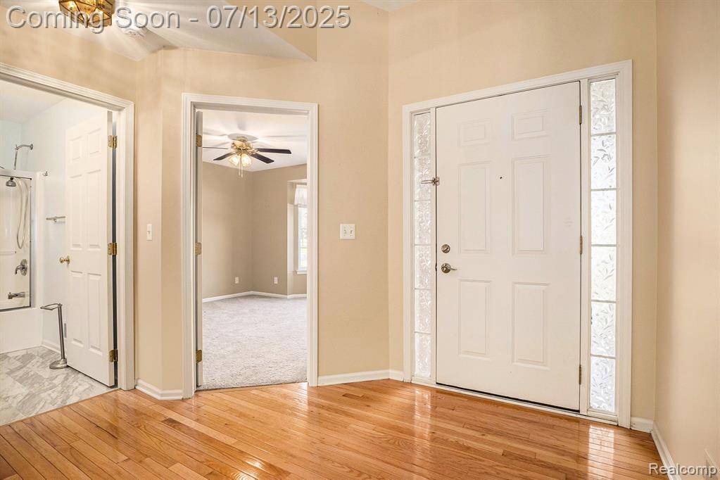 Grand Blanc, MI 48439,7031 Iris Court