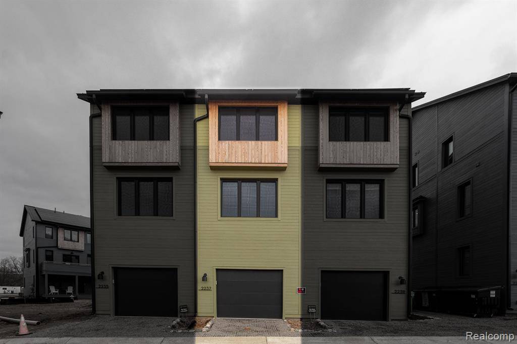 Ann Arbor, MI 48104,2237 Trillium Lane