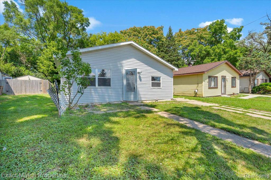 Pontiac, MI 48340,104 W Mansfield Avenue