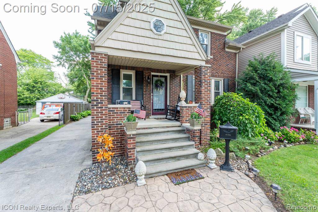Saint Clair Shores, MI 48081,21603 Erben Street