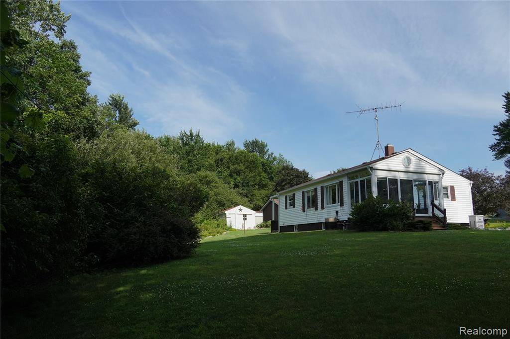 Lapeer, MI 48446,1295 Hadley Road