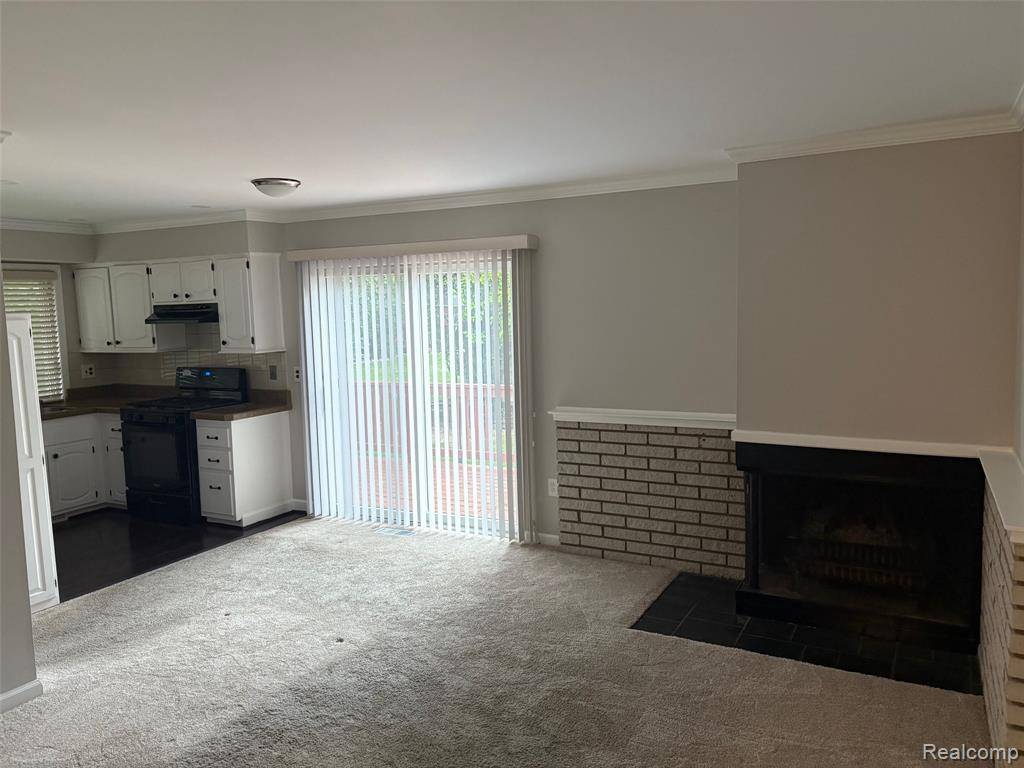 Novi, MI,22621 Brookforest
