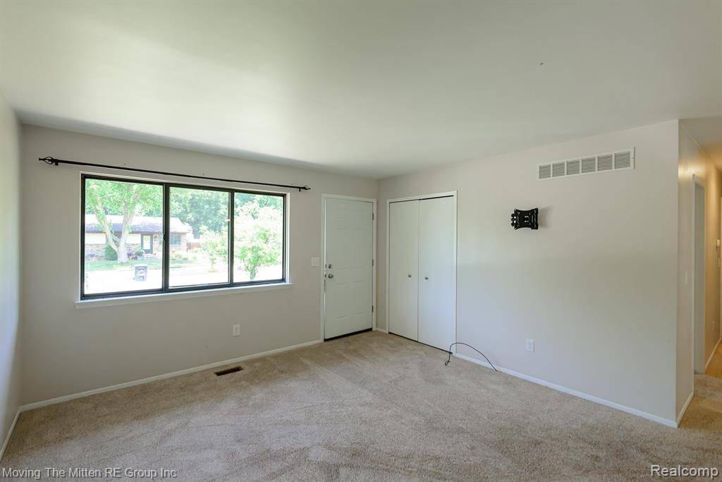 Westland, MI 48186,33681 Union Court