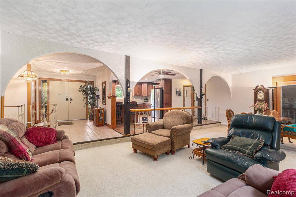 Clarkston, MI 48348,5311 Whipple Lake Road