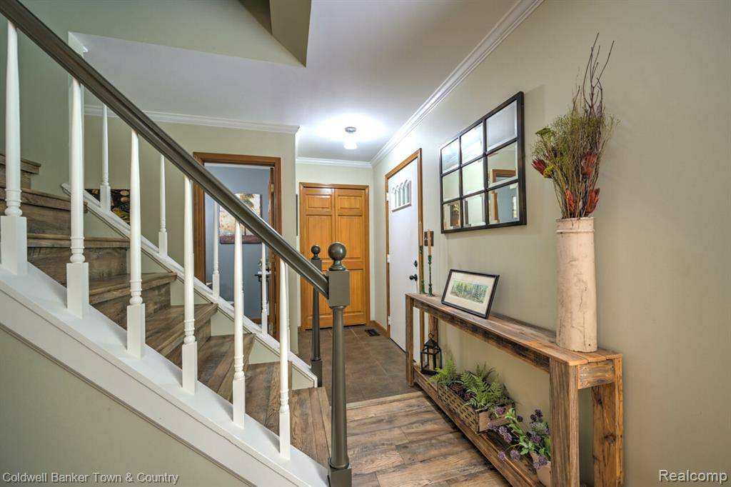 Brighton, MI 48116,978 Oak Ridge Circle