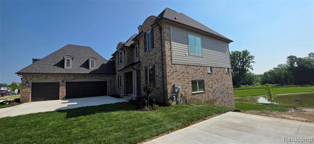 Macomb, MI 48315,55590 Laurel Oaks Lane