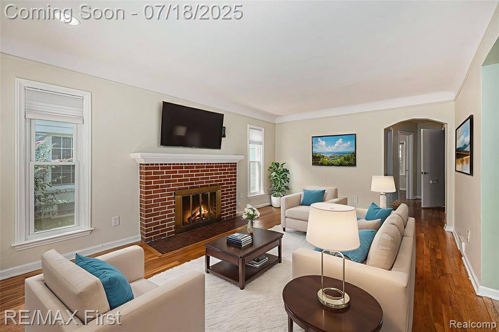 Grosse Pointe Woods, MI 48236,1070 Hampton Road