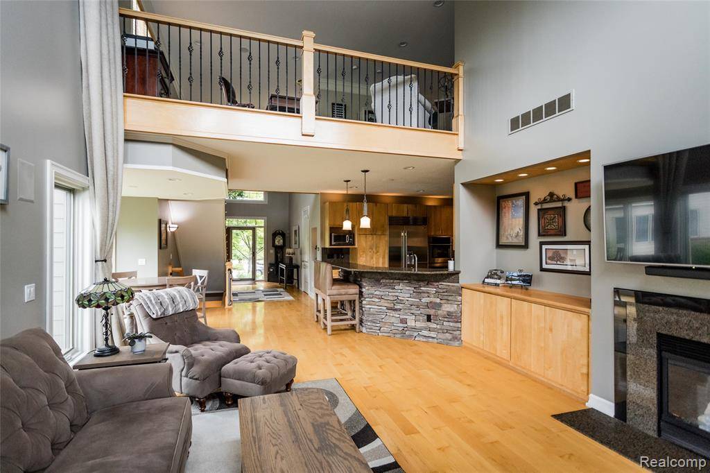 Brighton, MI 48114,9050 Lake Dominion Drive